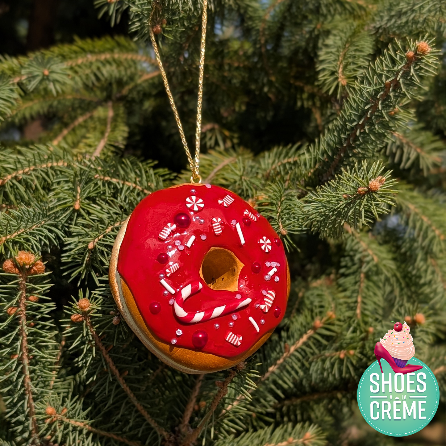 Donut de sapin rouge